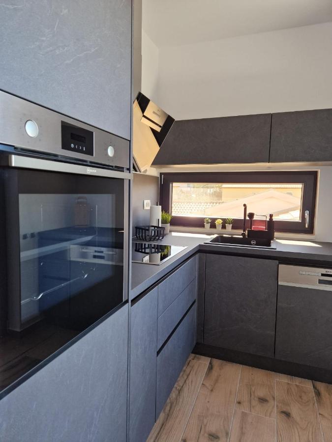 פריבלאקה Apartment Luka מראה חיצוני תמונה